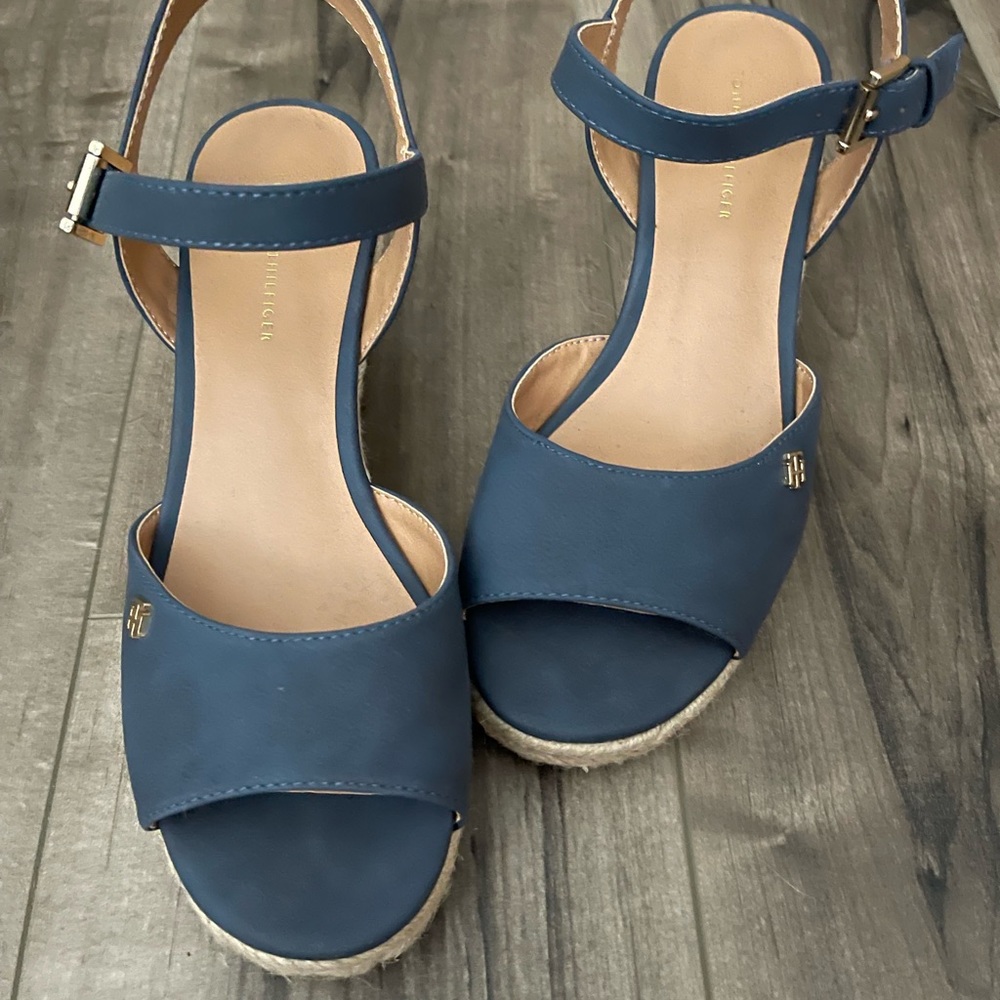 Tommy Hilfiger wedges sandals